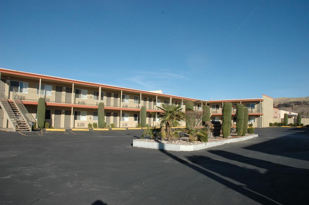 Econo Lodge Hurricane Zion Park Area Exteriör bild