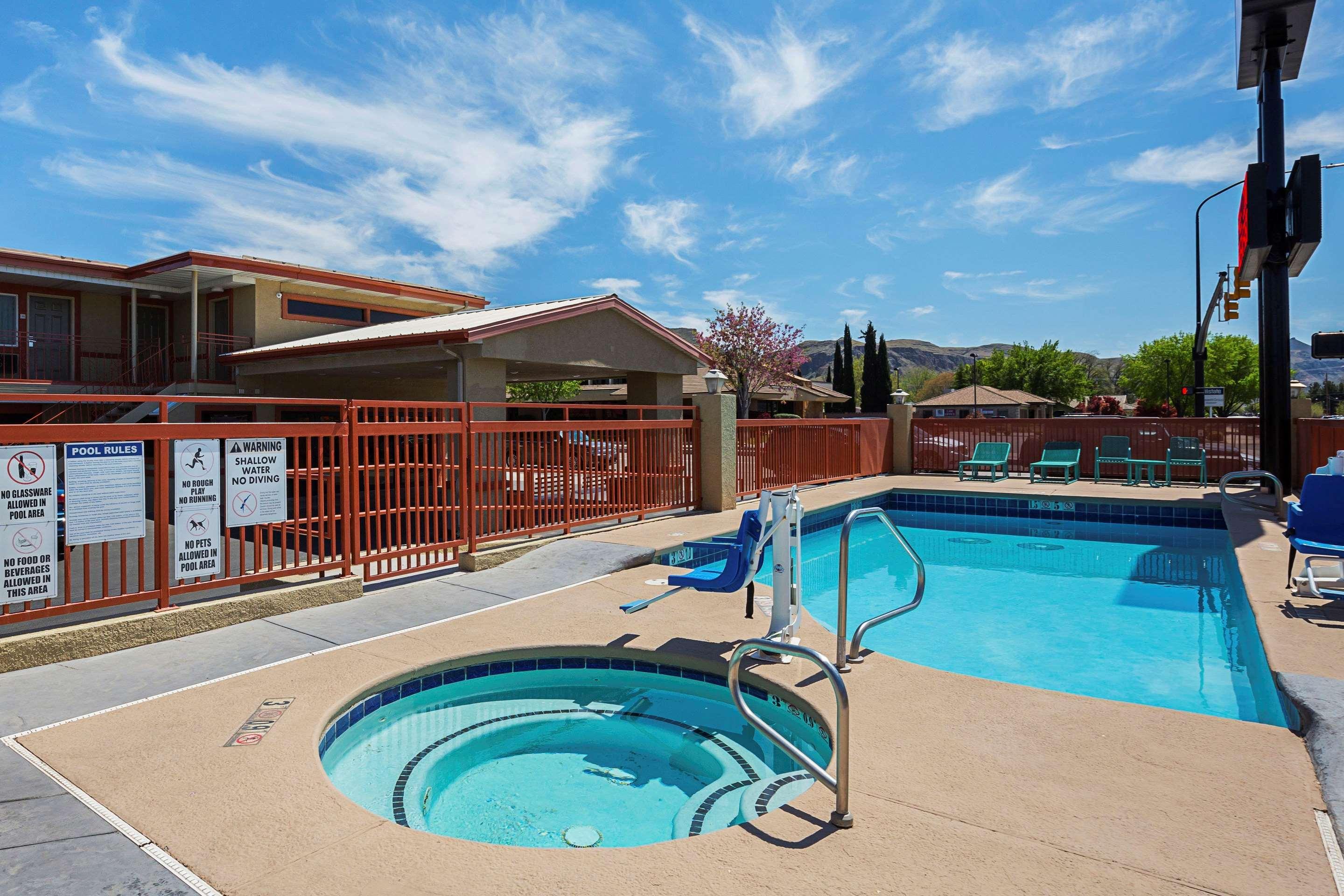 Econo Lodge Hurricane Zion Park Area Exteriör bild